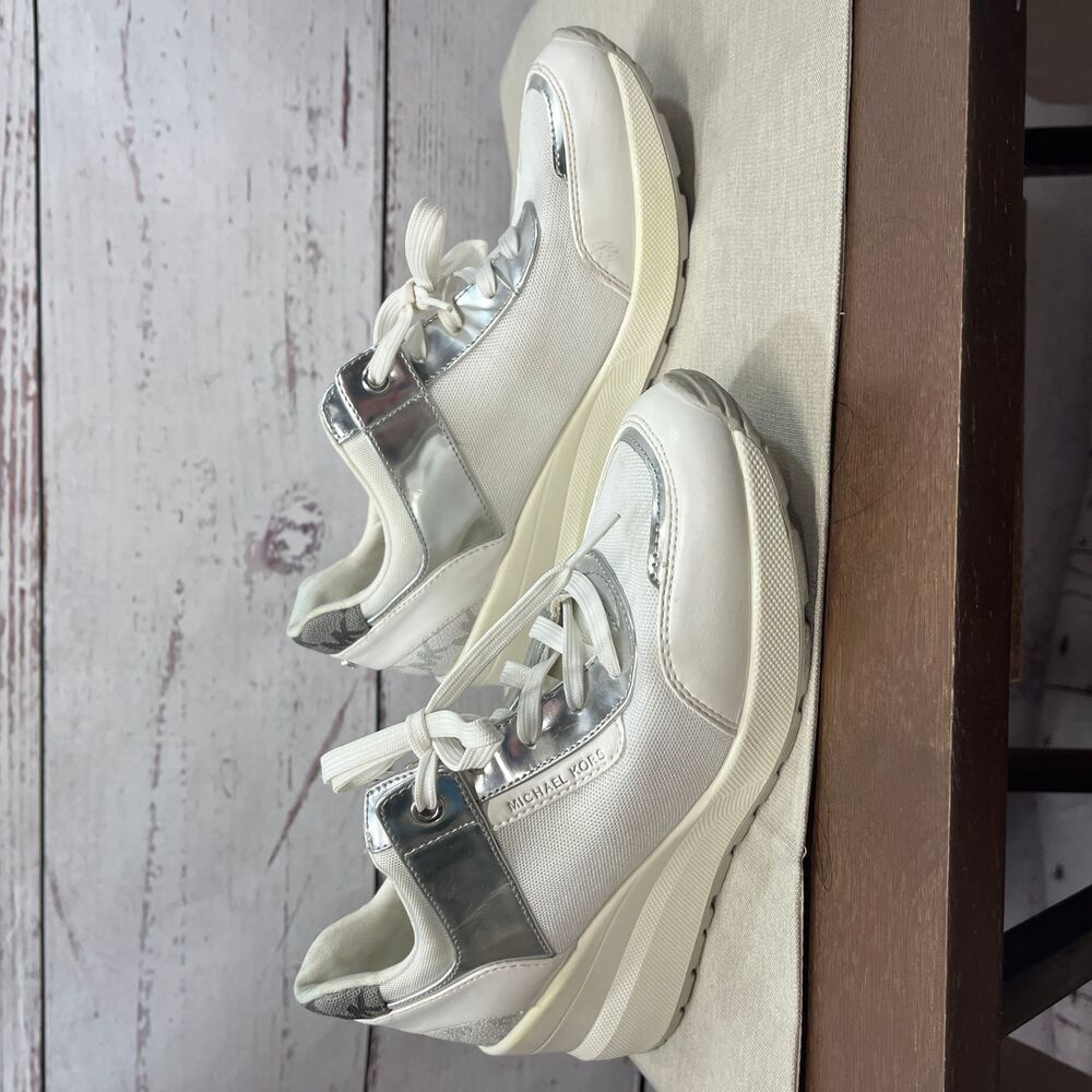Michael Michael Kors Silver‎ And White Sneakers Size 8.5 Lace Up